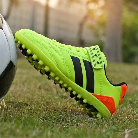 soccer shoes for artificial turf